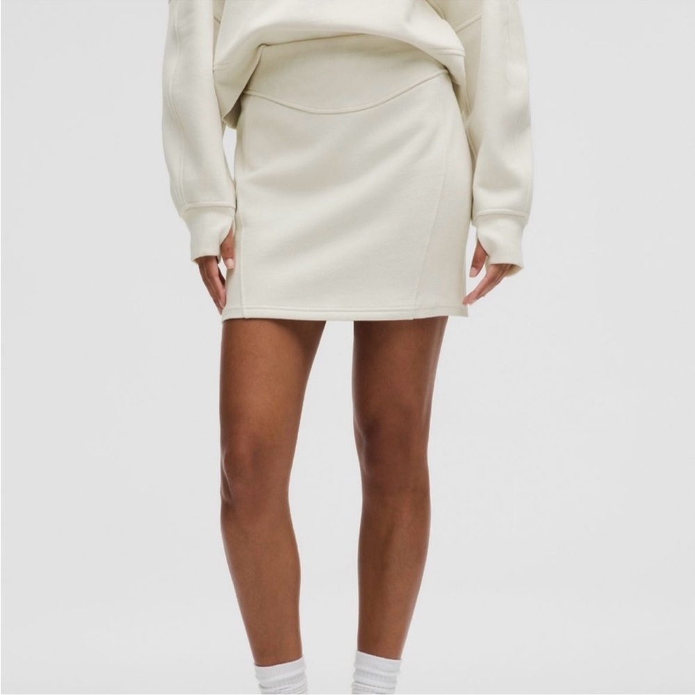 NWT Scuba High-Rise Mini Skirt-M color Bone